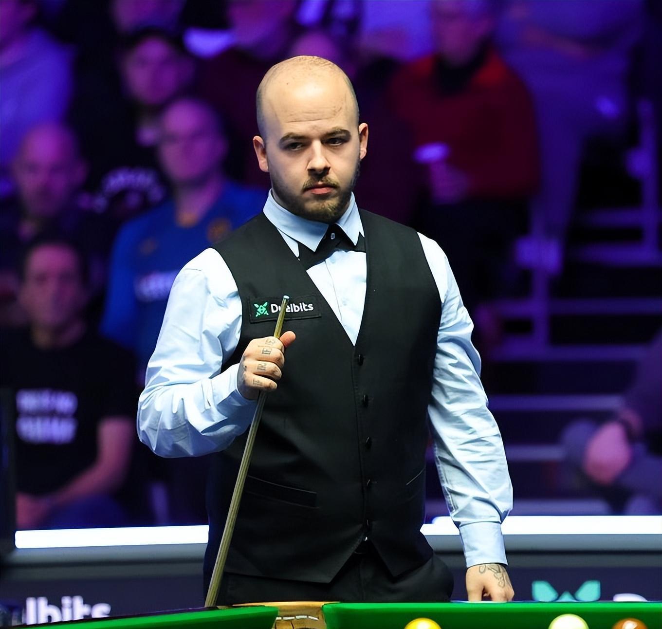 球员打下坚 球员打下坚