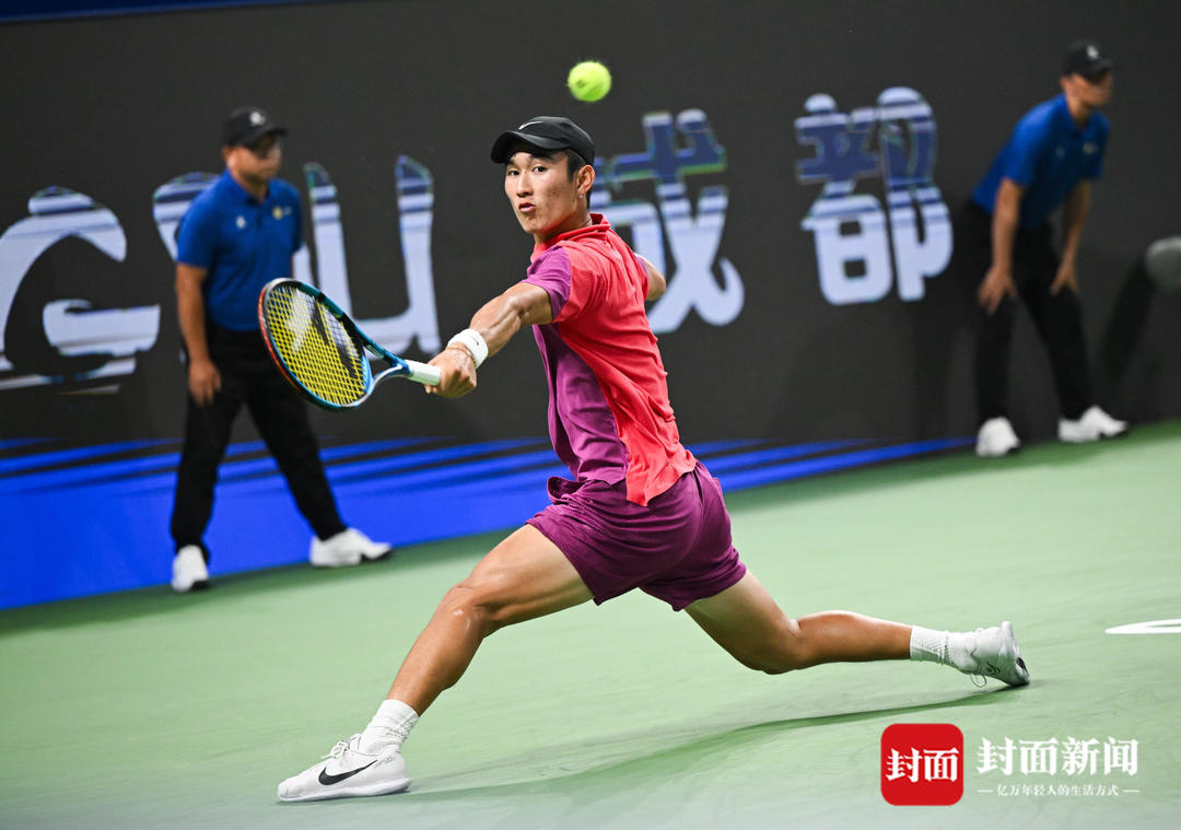 展现出其深 展现出其深