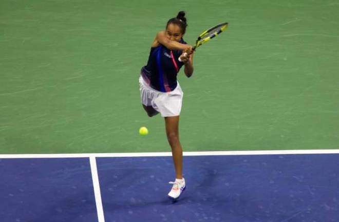 直在努力重 直在努力重