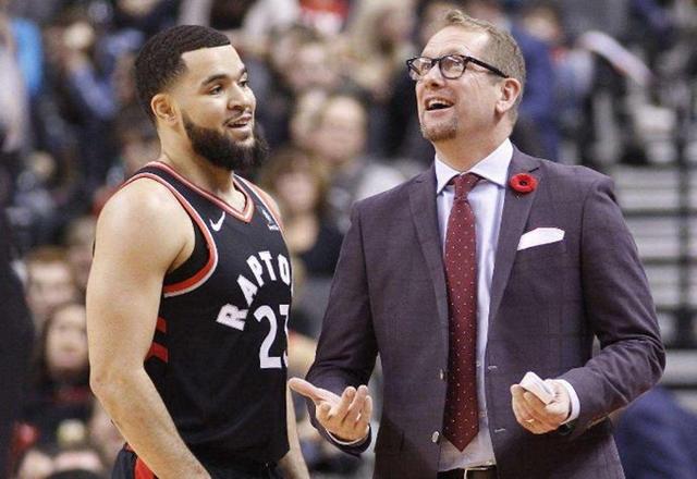 男篮的三外 男篮的三外