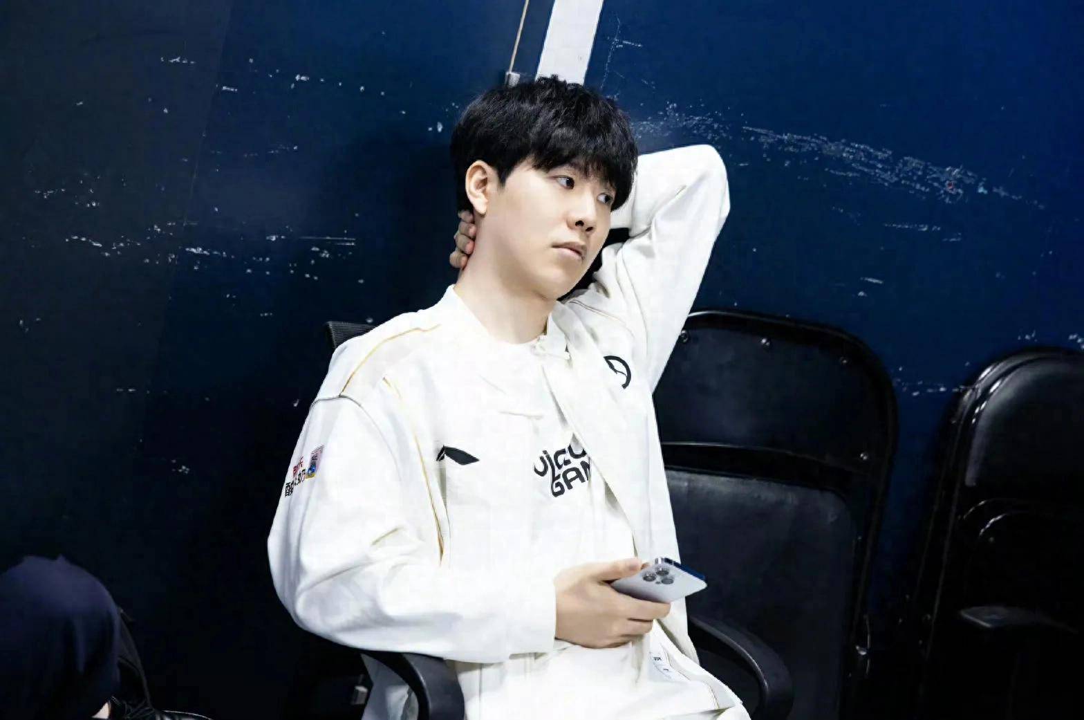 瞬间的反压 瞬间的反压